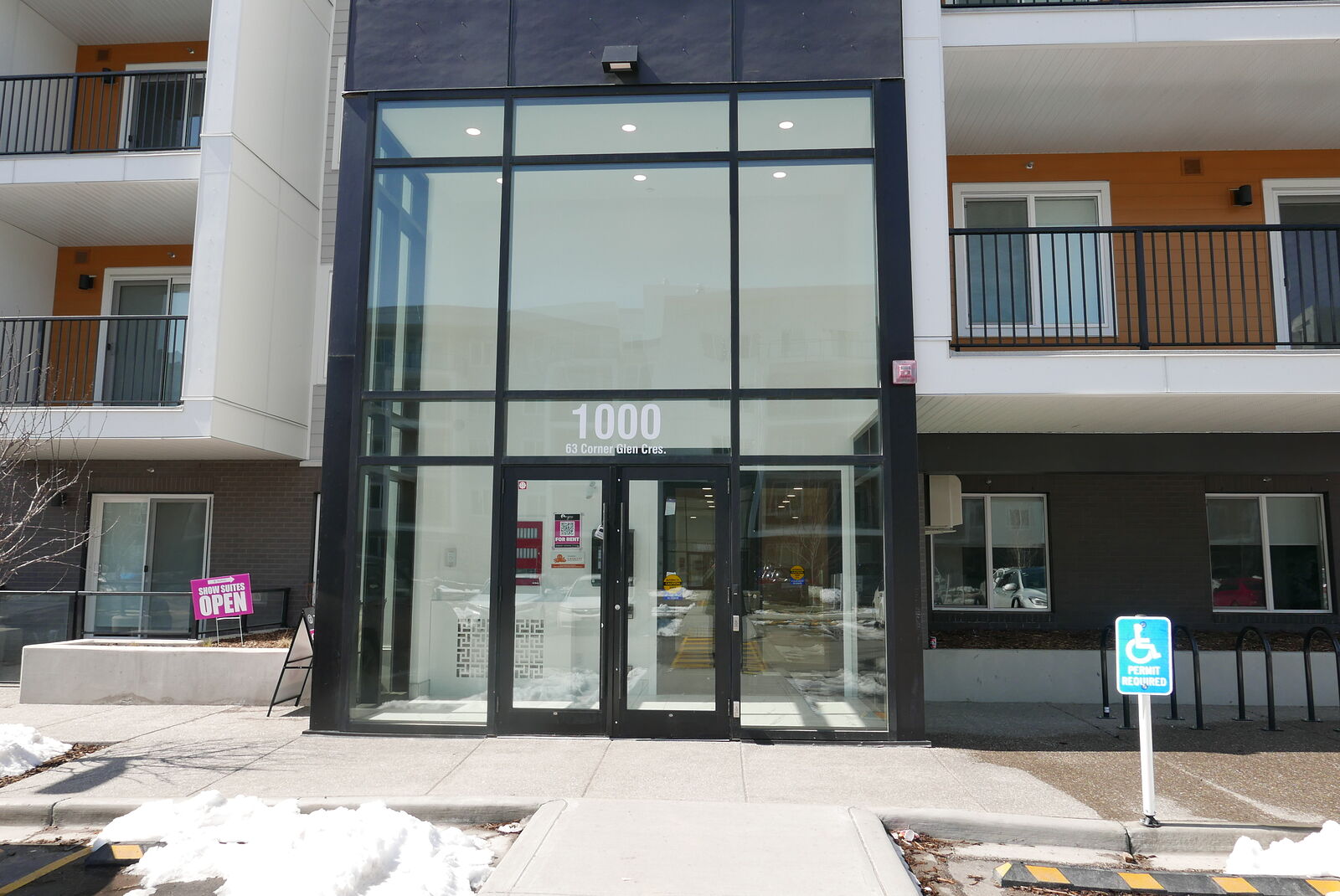 Calgary 2 bedrooms Condo Unit for rent. Property photo: 728432-1