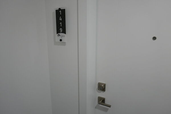 Calgary 2 bedrooms Condo Unit for rent. Property photo: 728432-2
