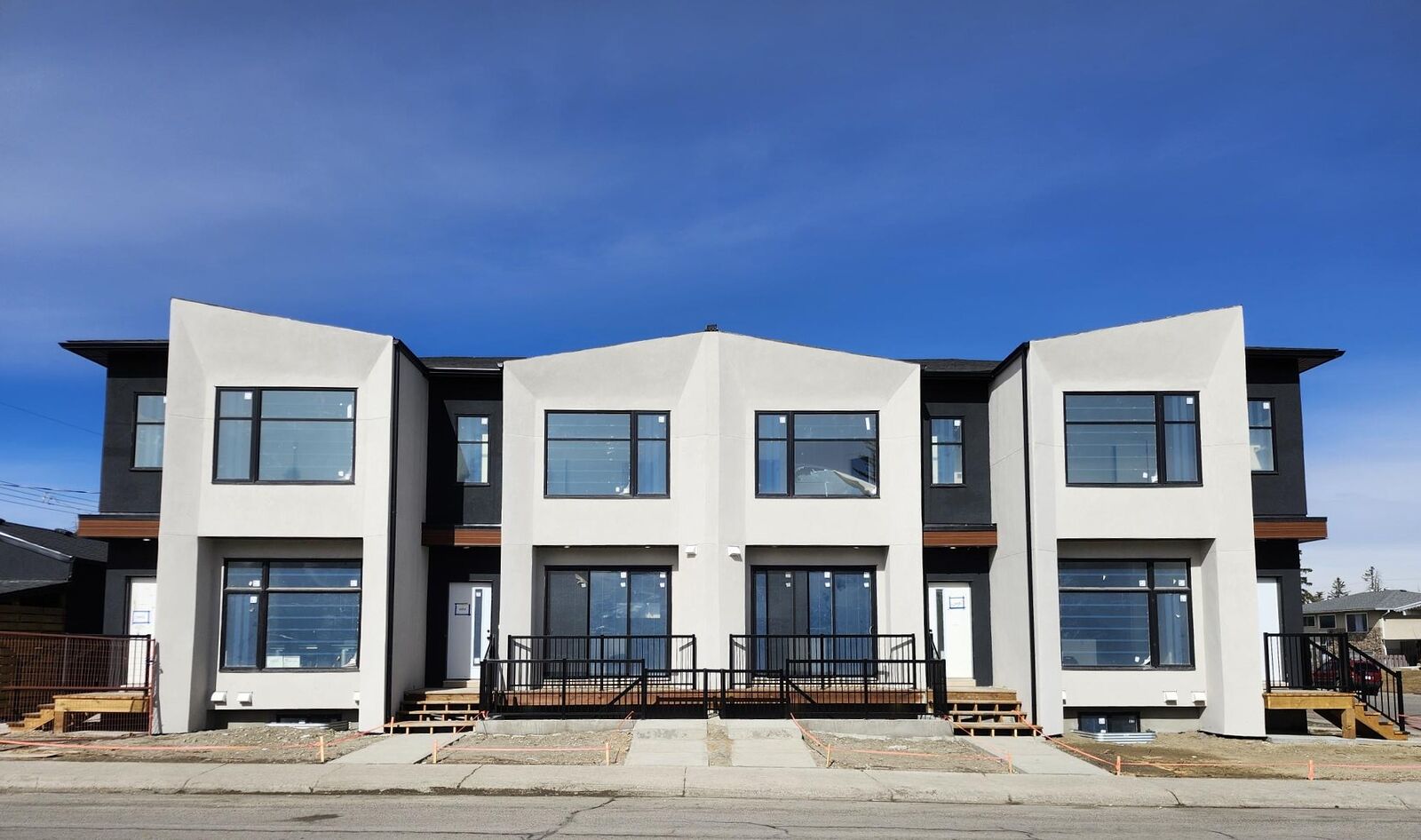 Calgary 3 bedrooms Townhouse for rent. Property photo: 728551-1