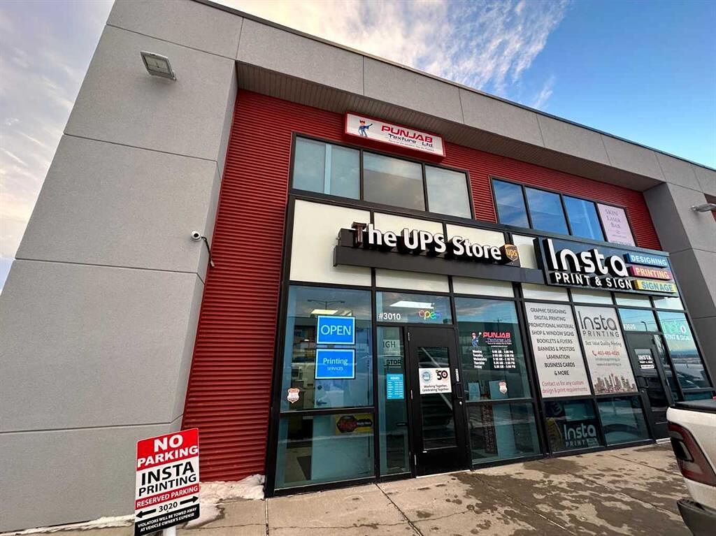Calgary  bedrooms Office Space for rent. Property photo: 728575-1