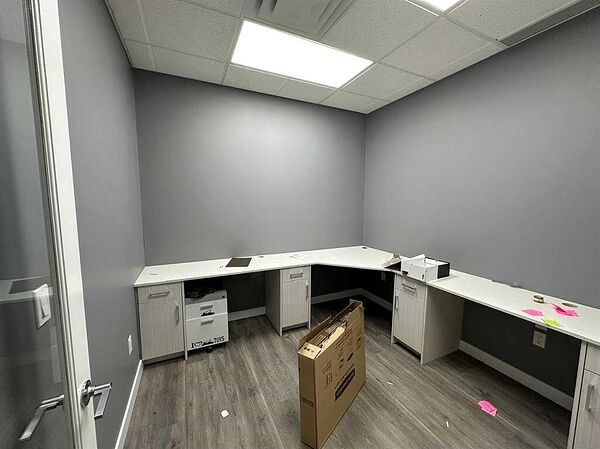 Calgary  bedrooms Office Space for rent. Property photo: 728575-2