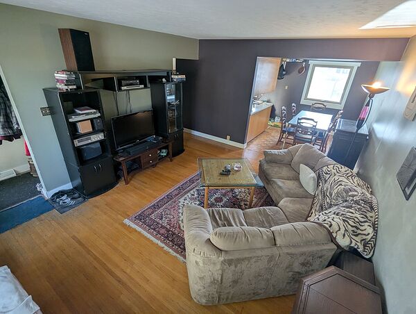 Calgary 3 bedrooms Main Floor for rent. Property photo: 728610-2