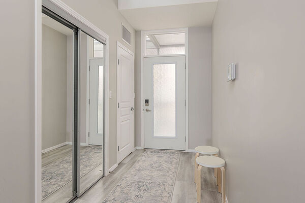 Edmonton 2 bedrooms Condo Unit for rent. Property photo: 728850-3