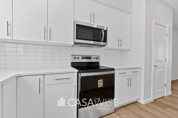 Edmonton 3 bedrooms Main Floor for rent. Property photo: 729165-2