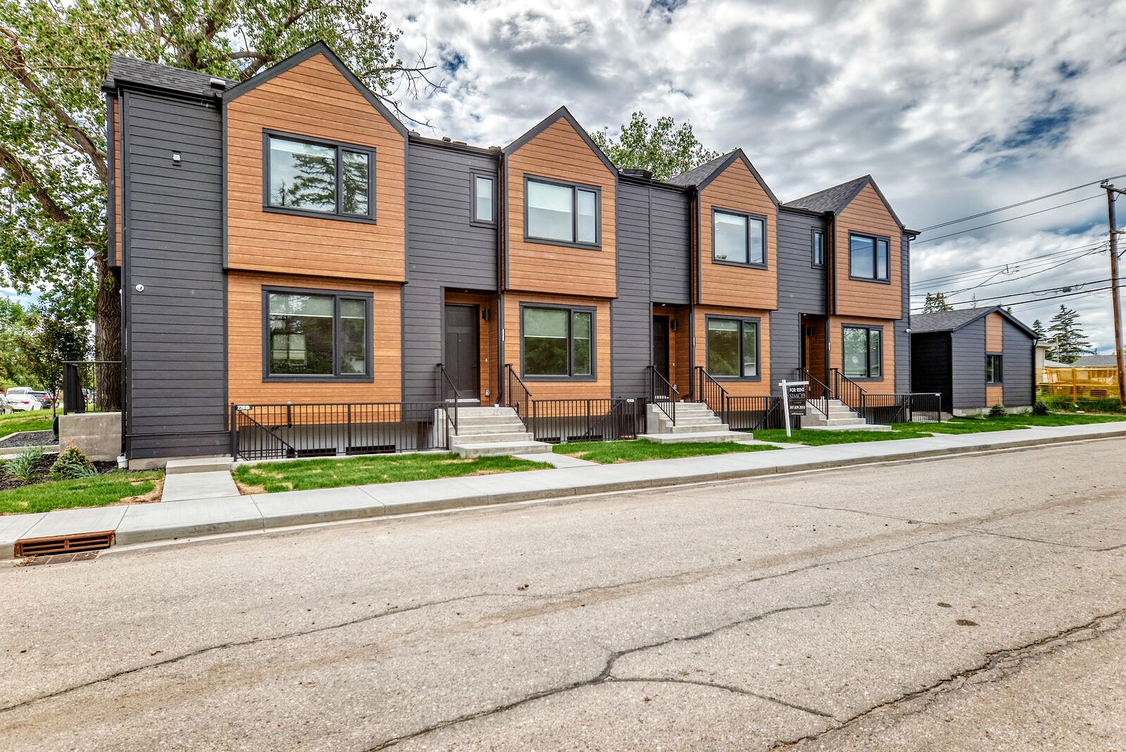 Calgary 3 bedrooms Townhouse for rent. Property photo: 729579-1