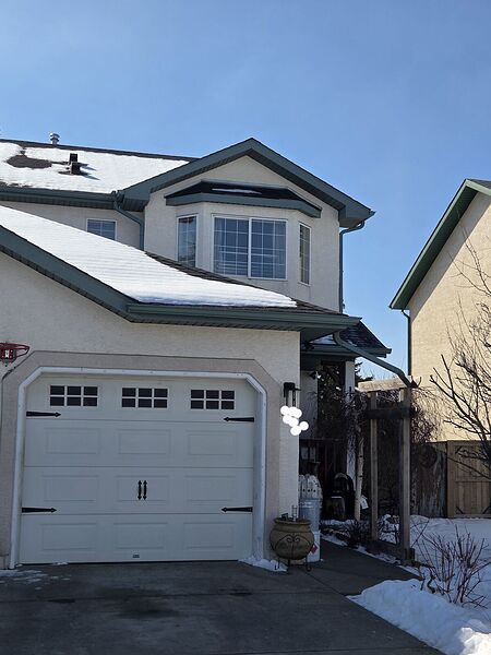 Calgary 3 bedrooms Duplex for rent. Property photo: 729730-2