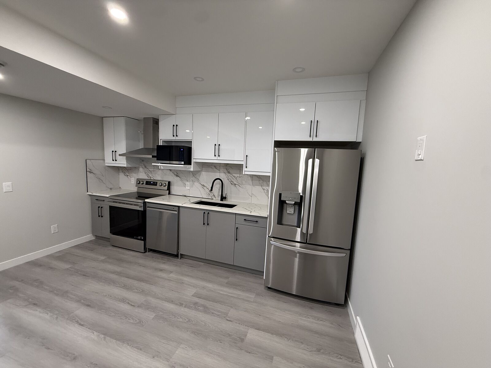 Calgary 2 bedrooms Basement for rent. Property photo: 729953-1