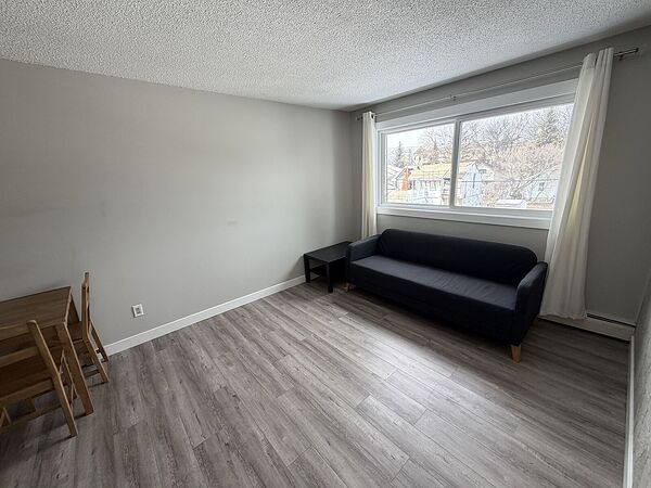 Edmonton 1 bedroom Condo Unit for rent. Property photo: 729972-2