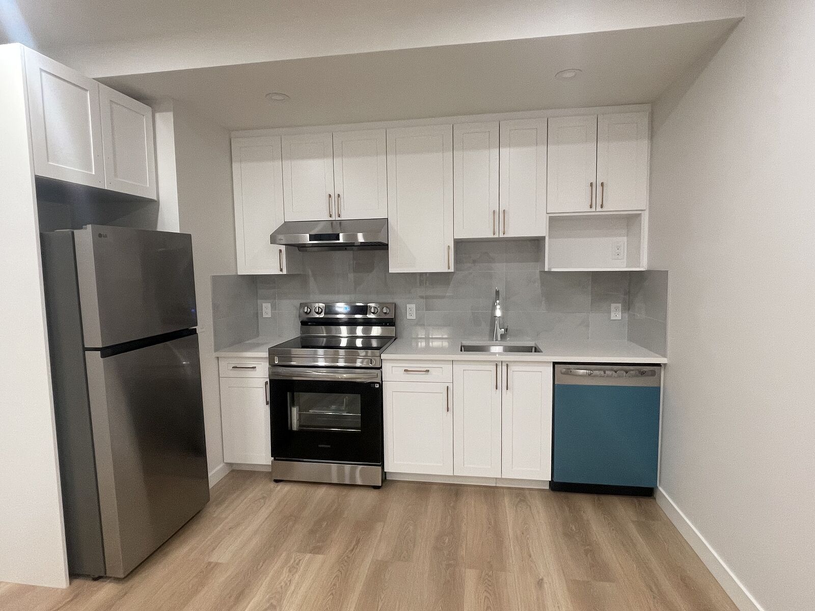 Calgary 1 bedroom Basement for rent. Property photo: 730362-1