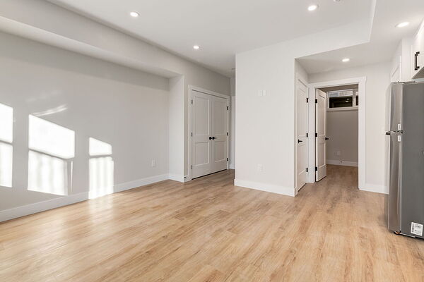 Calgary 1 bedroom Fourplex for rent. Property photo: 730591-3