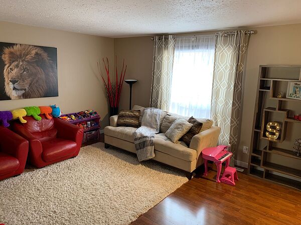 Calgary 3 bedrooms Townhouse for rent. Property photo: 730761-2