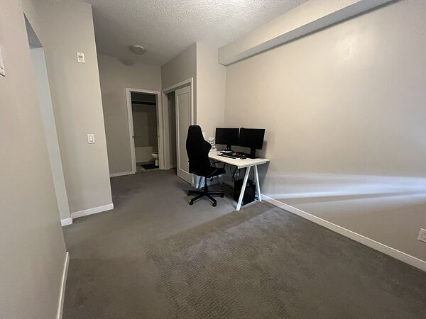 Calgary 1 bedroom Condo Unit for rent. Property photo: 731319-2