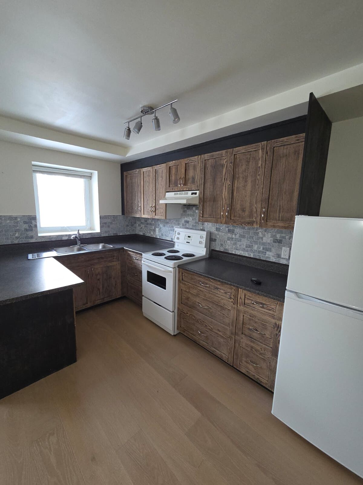 Calgary 1 bedroom Apartment for rent. Property photo: 731552-1