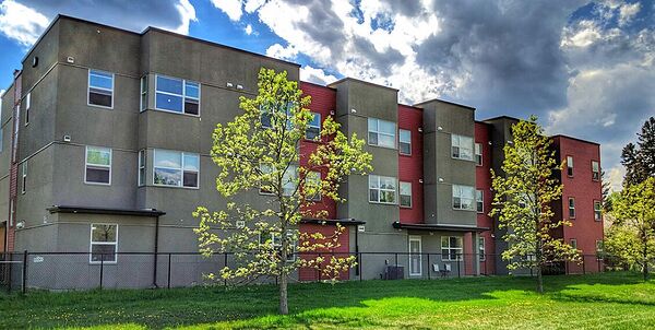 Calgary studio Condo Unit for rent. Property photo: 731569-2