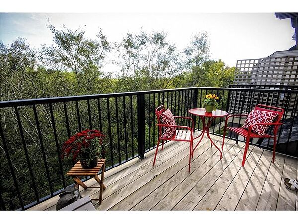 Calgary 2 bedrooms Townhouse for rent. Property photo: 731808-3