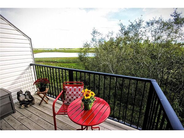 Calgary 2 bedrooms Townhouse for rent. Property photo: 731808-2