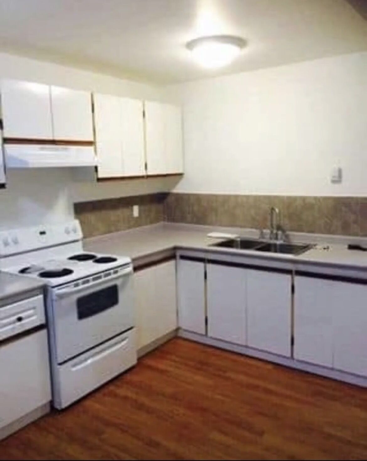 Calgary 1 bedrooms Apartment for rent. Property photo: 731872-1