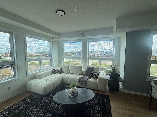 Edmonton 2 bedrooms Apartment for rent. Property photo: 732067-2