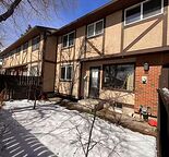 A cozy 3-beds 2-baths townhouse in Marlborough Park NE