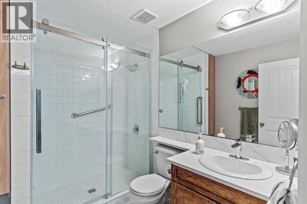 Calgary 2 bedrooms Condo Unit for rent. Property photo: 732251-3