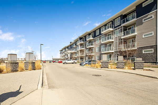 Calgary 2 bedrooms Condo Unit for rent. Property photo: 732358-2
