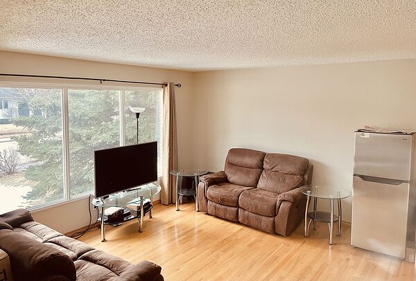 Calgary 1 bedroom Room For Rent for rent. Property photo: 733014-2