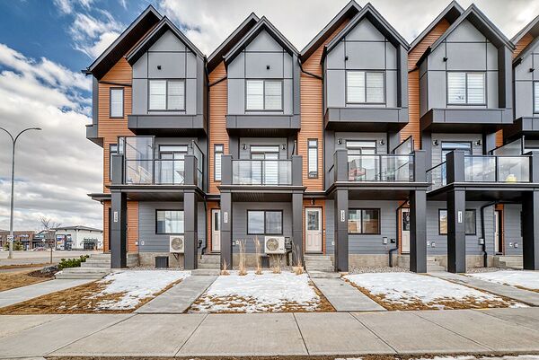 Calgary 2 bedrooms Townhouse for rent. Property photo: 733319-2