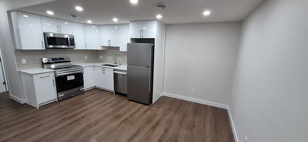 Calgary 2 bedrooms Basement for rent. Property photo: 733491-2