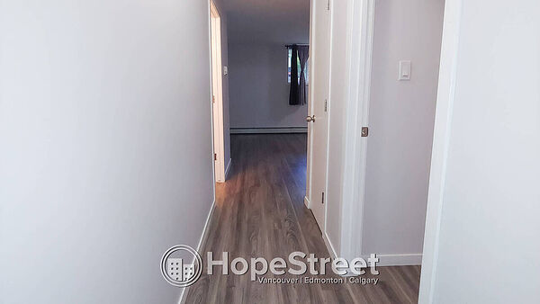 Calgary 1 bedroom Condo Unit for rent. Property photo: 733573-2