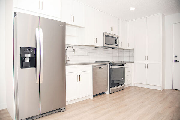 Calgary 1 bedroom Condo Unit for rent. Property photo: 733943-3