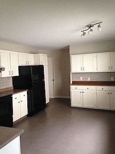 Calgary 3 bedrooms Main Floor for rent. Property photo: 73402-3