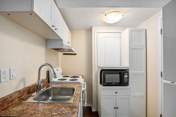 Calgary 2 bedrooms Basement for rent. Property photo: 734117-3
