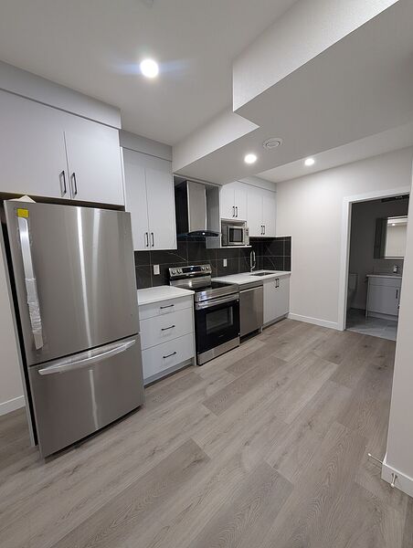 Calgary 2 bedrooms Basement for rent. Property photo: 734217-2