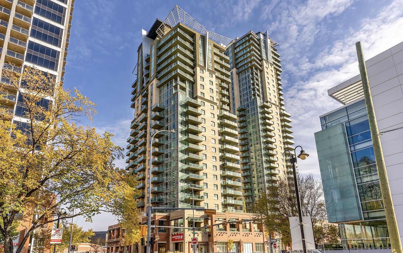 Calgary 2 bedrooms Condo Unit for rent. Property photo: 734224-1
