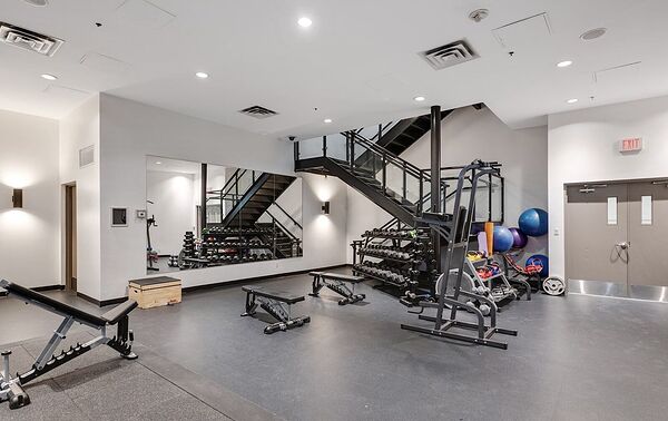 Calgary 2 bedrooms Condo Unit for rent. Property photo: 734224-3