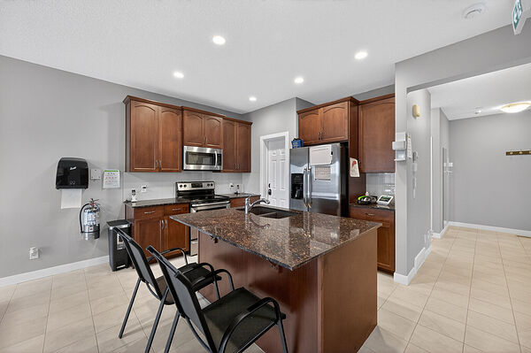 Calgary 1 bedroom Room For Rent for rent. Property photo: 734251-3