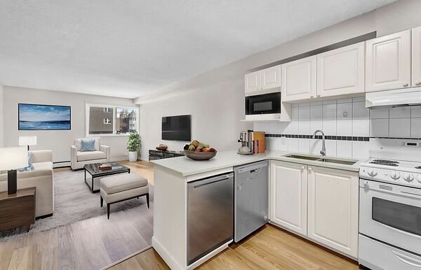 Calgary 1 bedrooms Apartment for rent. Property photo: 734382-3