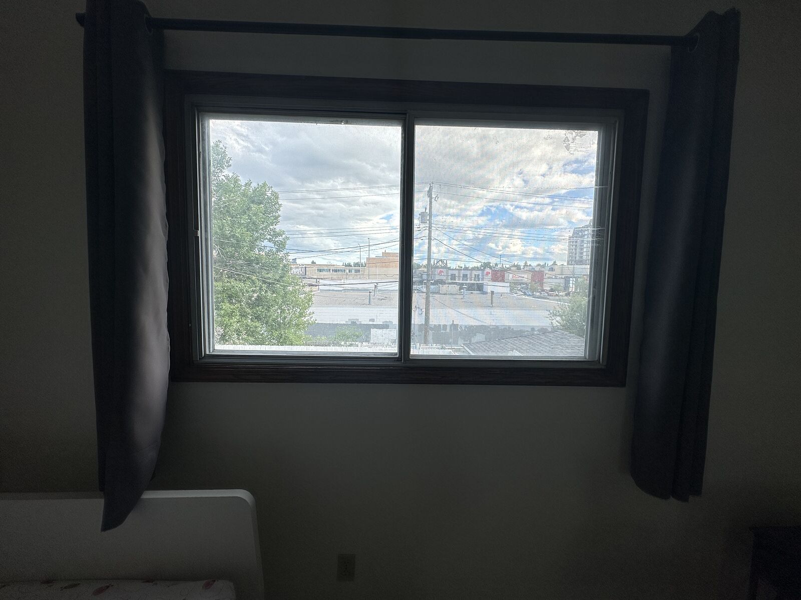 Calgary 3 bedrooms Room For Rent for rent. Property photo: 734451-1