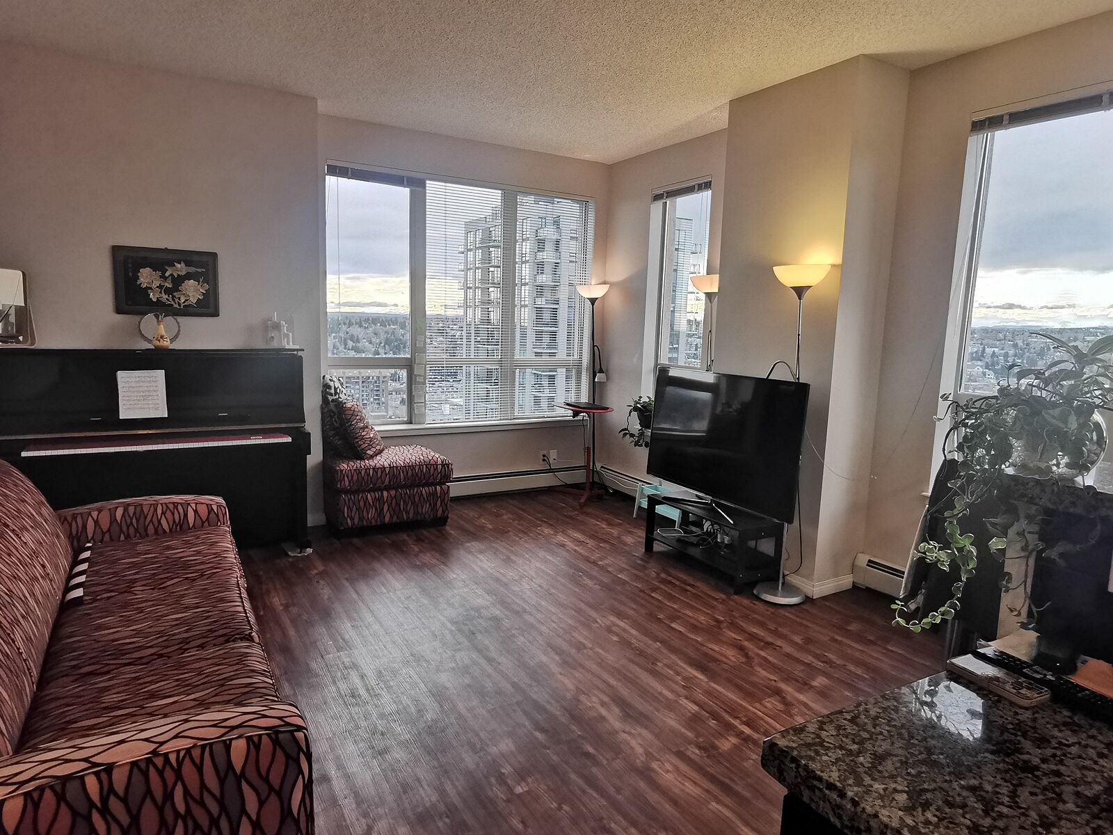 Calgary 1 bedroom Room For Rent for rent. Property photo: 734995-1