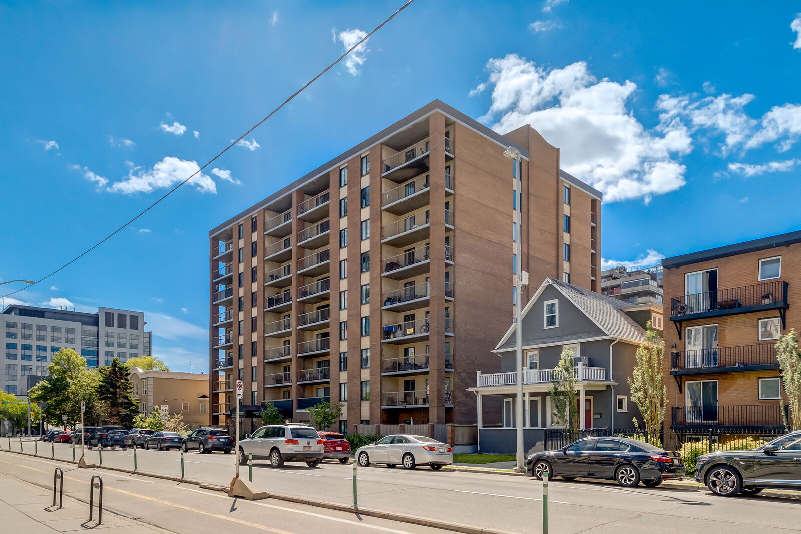 Calgary 2 bedrooms Condo Unit for rent. Property photo: 73502-1