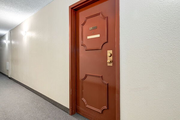 Calgary 2 bedrooms Condo Unit for rent. Property photo: 73502-2