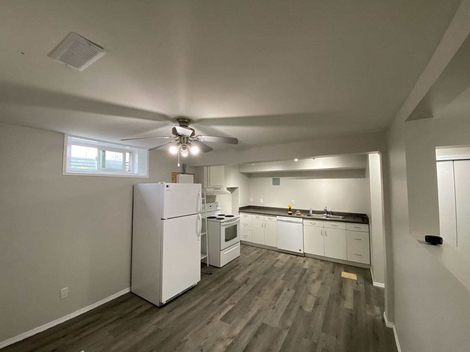Calgary 2 + Den bedrooms Basement for rent. Property photo: 735160-1
