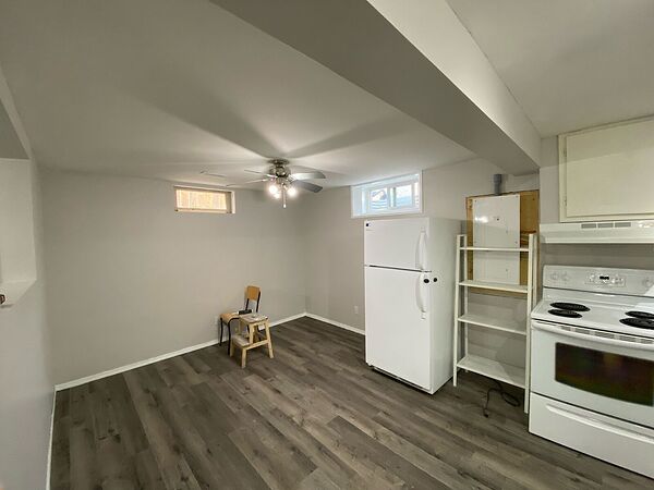 Calgary 2 + Den bedrooms Basement for rent. Property photo: 735160-3