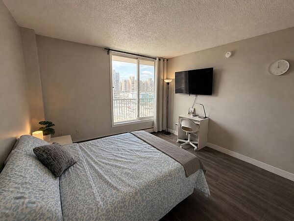Calgary 1 bedroom Room For Rent for rent. Property photo: 735306-3