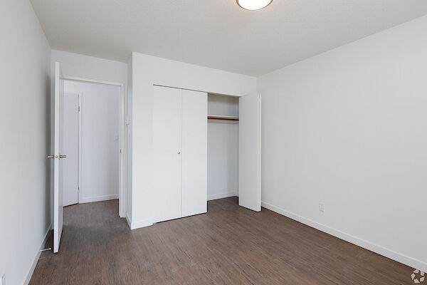 Abbotsford bachelor bedrooms Apartment for rent. Property photo: 735574-3