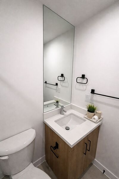Calgary 1 bedroom Condo Unit for rent. Property photo: 735604-3