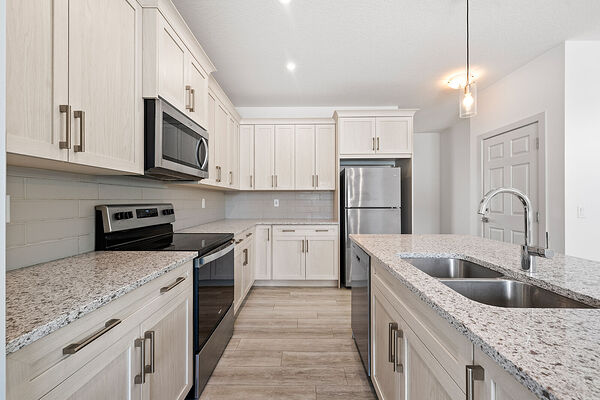 Calgary 4 bedrooms Duplex for rent. Property photo: 735662-3