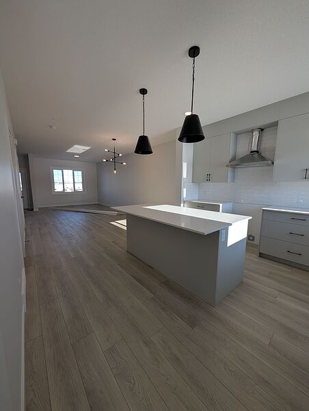 Calgary 3 bedrooms Duplex for rent. Property photo: 735984-2