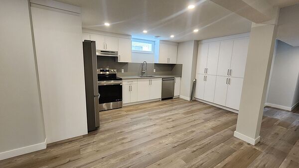 Calgary 2 bedrooms Duplex for rent. Property photo: 736086-2