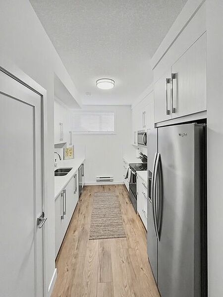 Calgary 1 + Den bedrooms Basement for rent. Property photo: 736172-2